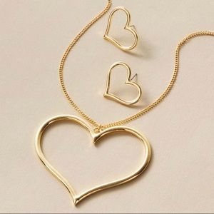 3 piece set. Gold necklace with earrings